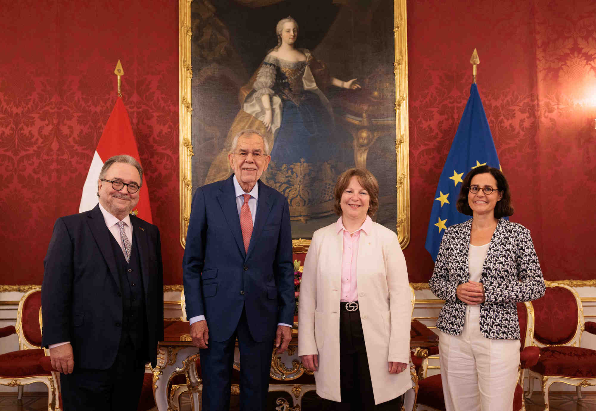 Bischof Michael Chalupka, die künftige Bischöfin Cornelia Richter und Diakonie-Direktorin Maria Katharina Moser im Gespräch mit Bundespräsident Alexander Van der Bellen in der Wiener Hofburg.