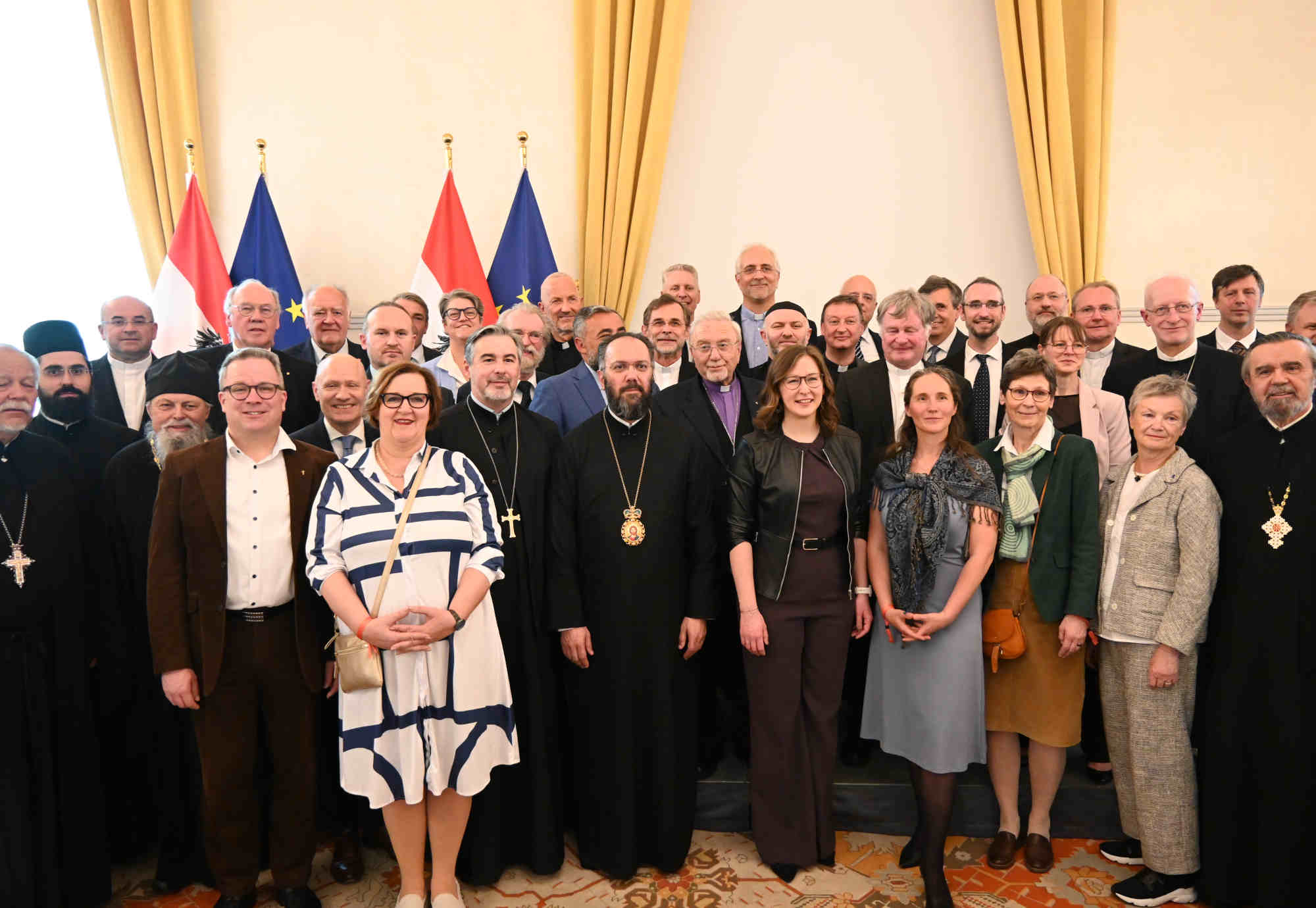 Zahlreiche Vertreter:innen der Kirchen und Religionsgemeinschaften kamen zu dem Osterempfang im Bundeskanzleramt.